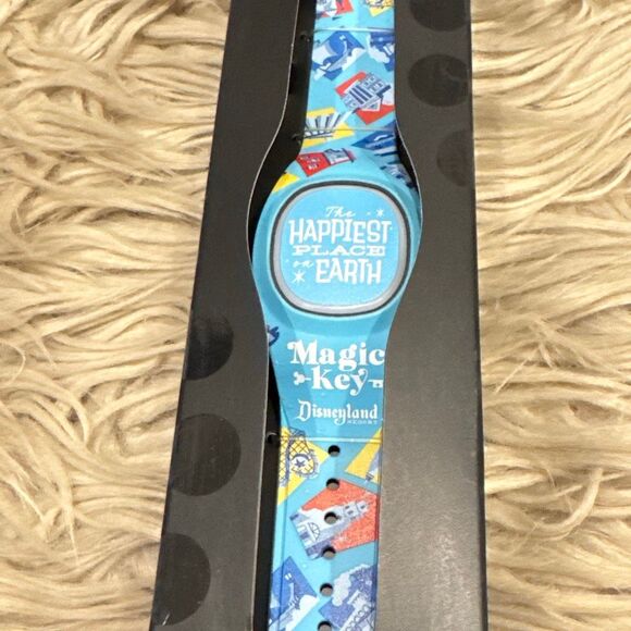 Disney Magic Band brand new in box - Picture 2 of 5